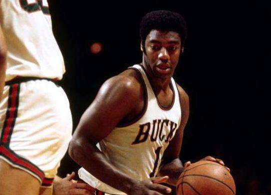 上届冠军 上届冠军