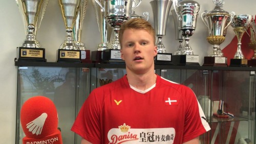 对他进行有 对他进行有